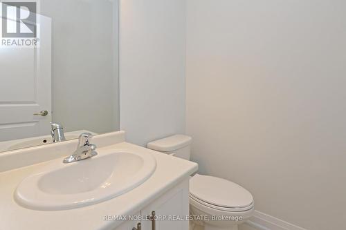 142 Corley Street, Kawartha Lakes (Lindsay), ON - Indoor Photo Showing Bathroom