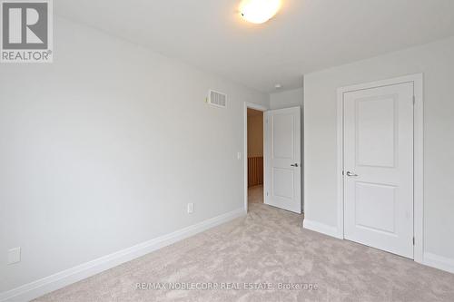 142 Corley Street, Kawartha Lakes (Lindsay), ON - Indoor Photo Showing Other Room