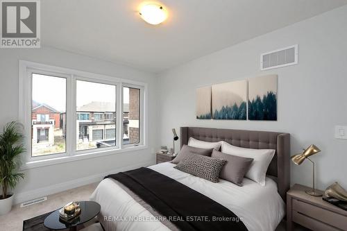 142 Corley Street, Kawartha Lakes (Lindsay), ON - Indoor Photo Showing Bedroom