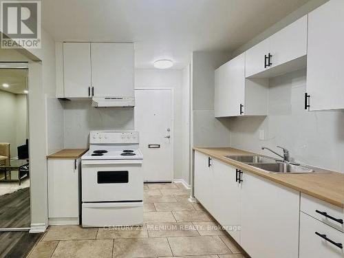 147 - 17 Old Pine Trail, St. Catharines, ON - Indoor Photo Showing Kitchen With Double Sink