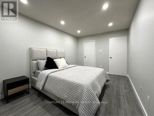 147 - 17 Old Pine Trail, St. Catharines, ON - Indoor Photo Showing Bedroom