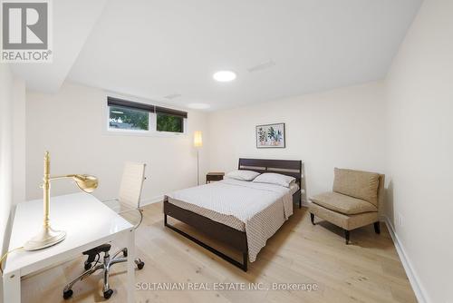 12 Blue Ridge Road, Toronto (Bayview Village), ON - Indoor Photo Showing Bedroom