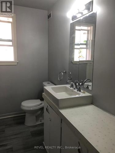 4591 Homewood Avenue, Niagara Falls, ON - Indoor Photo Showing Bathroom