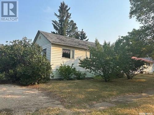 217 2Nd Avenue W, Mossbank, SK - Outdoor