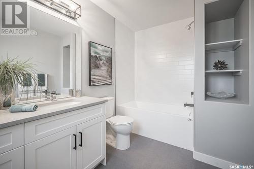 105 Traeger Common, Saskatoon, SK - Indoor Photo Showing Bathroom