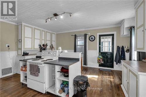 3766 Old Orchard Street, North Glengarry, ON - Indoor Photo Showing Kitchen