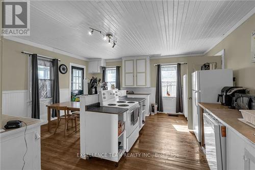 3766 Old Orchard Street, North Glengarry, ON - Indoor Photo Showing Kitchen With Double Sink