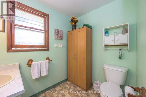 146 Union Avenue, Middlesex Centre (Komoka), ON - Indoor Photo Showing Bathroom