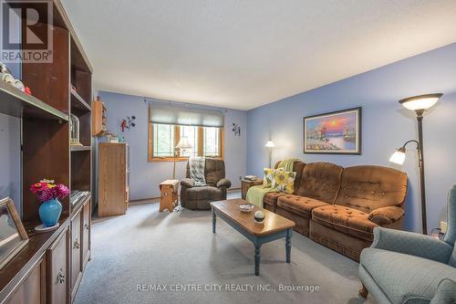 146 Union Avenue, Middlesex Centre (Komoka), ON - Indoor Photo Showing Living Room