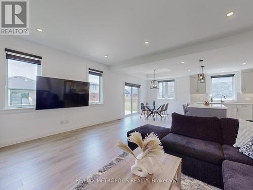 209 Duncan Street, West Perth, ON - Indoor Photo Showing Living Room