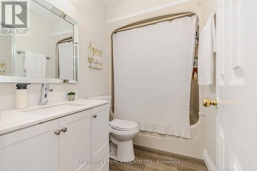 171 Norfolk Avenue, Cambridge, ON - Indoor Photo Showing Bathroom