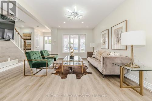 171 Norfolk Avenue, Cambridge, ON - Indoor Photo Showing Living Room