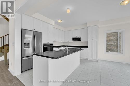 21 North Garden Boulevard, Scugog (Port Perry), ON - Indoor Photo Showing Kitchen