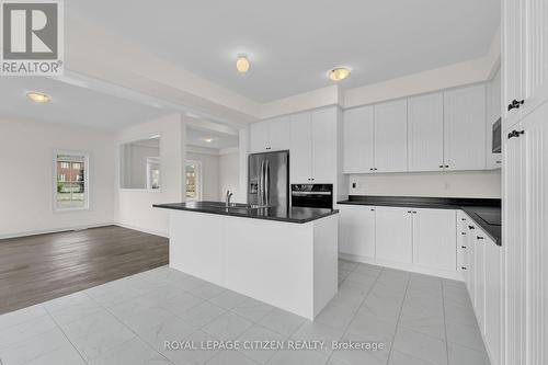 21 North Garden Boulevard, Scugog (Port Perry), ON - Indoor Photo Showing Kitchen