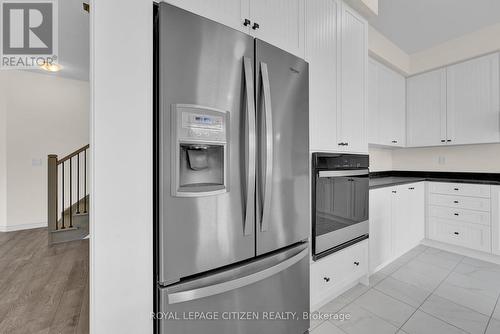 21 North Garden Boulevard, Scugog (Port Perry), ON - Indoor Photo Showing Kitchen