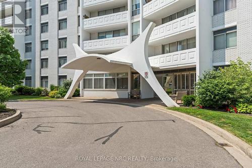 1202 - 15 Towering Heights Boulevard, St. Catharines, ON - Outdoor With Facade