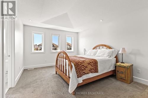 2020 Wateroak Drive, London, ON - Indoor Photo Showing Bedroom