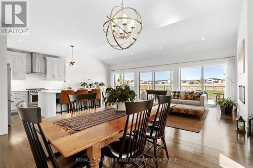 2020 Wateroak Drive, London, ON - Indoor Photo Showing Dining Room