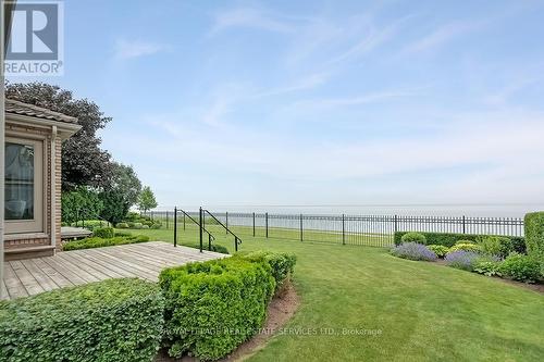 3286 Shelburne Place, Oakville (Bronte West), ON - Outdoor