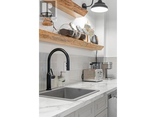 1399 12Th  Avenue, Invermere, BC - Indoor Photo Showing Kitchen