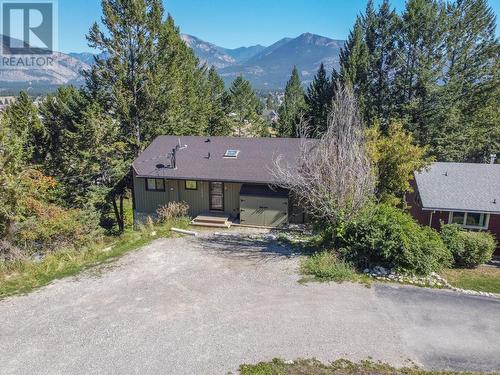 1399 12Th  Avenue, Invermere, BC - Outdoor