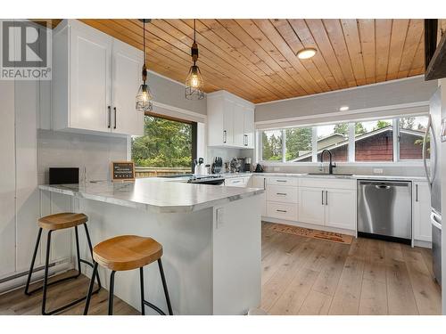 1399 12Th  Avenue, Invermere, BC - Indoor Photo Showing Kitchen