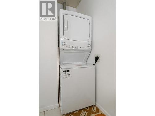 1399 12Th  Avenue, Invermere, BC - Indoor Photo Showing Laundry Room