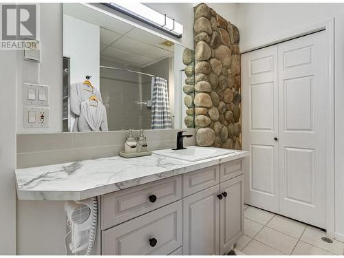 1399 12Th  Avenue, Invermere, BC - Indoor Photo Showing Bathroom