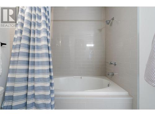 1399 12Th  Avenue, Invermere, BC - Indoor Photo Showing Bathroom