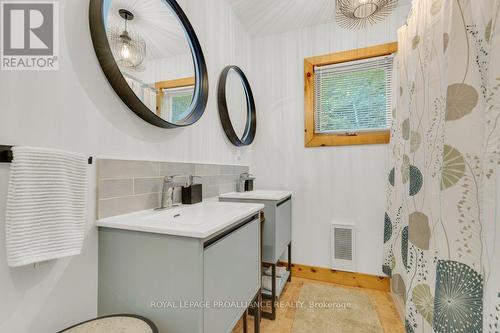 1018A Leisure Lane, North Frontenac, ON - Indoor Photo Showing Bathroom