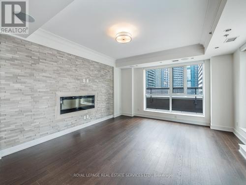 1908 - 318 Richmond Street, Toronto (Waterfront Communities), ON - Indoor Photo Showing Living Room With Fireplace