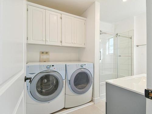 Bathroom - 143 Rue St-Vincent, Sainte-Agathe-Des-Monts, QC - Indoor Photo Showing Laundry Room