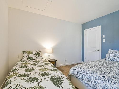 Bedroom - 143 Rue St-Vincent, Sainte-Agathe-Des-Monts, QC - Indoor Photo Showing Bedroom