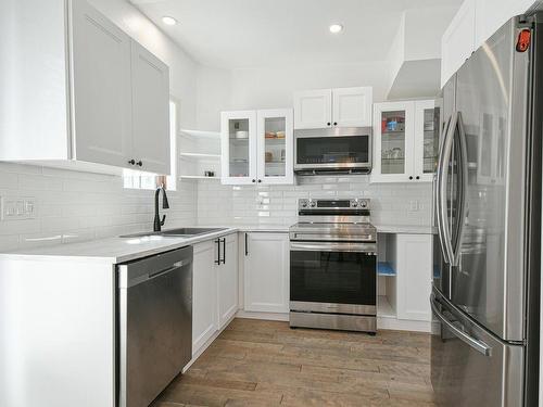 Kitchen - 143 Rue St-Vincent, Sainte-Agathe-Des-Monts, QC - Indoor Photo Showing Kitchen With Upgraded Kitchen