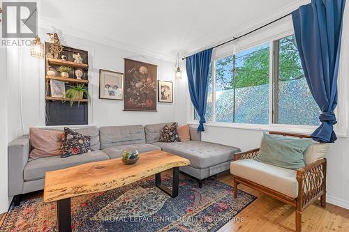 190 York Street, St. Catharines (Downtown), ON - Indoor Photo Showing Living Room