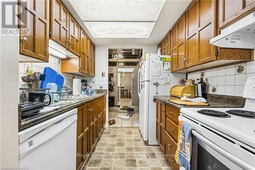 309 - 165 Ontario Street, Kingston (Central City East), ON - Indoor Photo Showing Kitchen