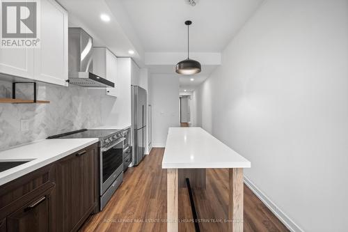 601 - 555 College Street, Toronto, ON - Indoor Photo Showing Kitchen With Upgraded Kitchen