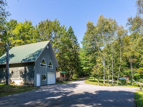 Garage - 840 Ch. Du Lac-Bouthillier, Saint-Aimé-Du-Lac-Des-Îles, QC - Outdoor