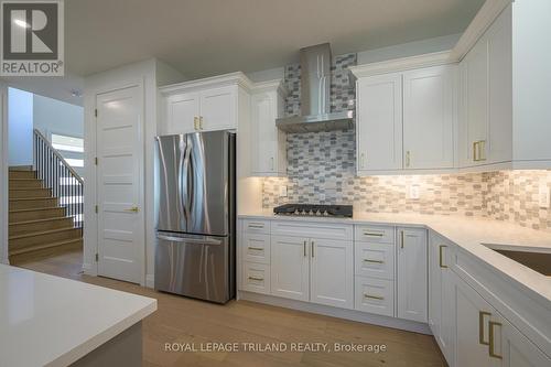 3741 Somerston Crescent, London, ON - Indoor Photo Showing Kitchen With Stainless Steel Kitchen With Upgraded Kitchen