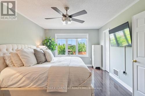 44 - 2019 Trawden Way, Oakville, ON - Indoor Photo Showing Bedroom