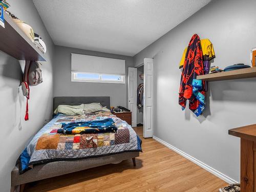 1360 Sherbrooke Ave, Kamloops, BC - Indoor Photo Showing Bedroom