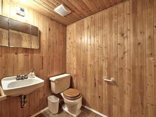 1069 Schubert Drive, Kamloops, BC - Indoor Photo Showing Bathroom