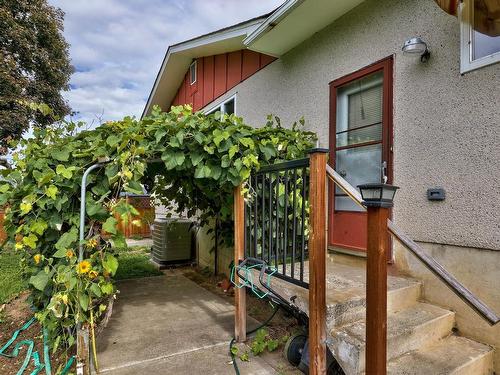 1069 Schubert Drive, Kamloops, BC - Outdoor With Exterior