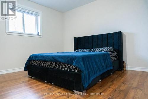 9622 10Th Side Road, Erin, ON - Indoor Photo Showing Bedroom