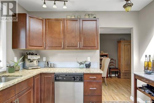 3815 Van Horne Avenue, Regina, SK - Indoor Photo Showing Kitchen