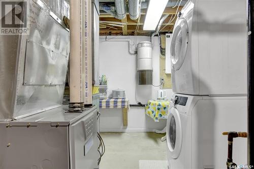 3815 Van Horne Avenue, Regina, SK - Indoor Photo Showing Laundry Room