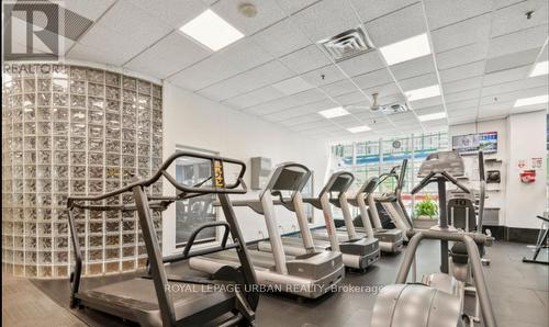 1811 - 77 Harbour Square, Toronto (Waterfront Communities), ON - Indoor Photo Showing Gym Room