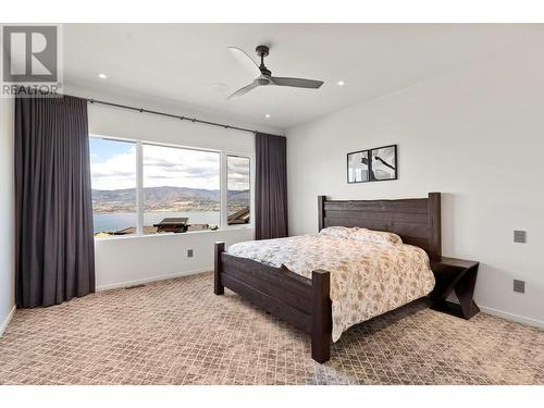 5546 Upper Mission Drive, Kelowna, BC - Indoor Photo Showing Bedroom