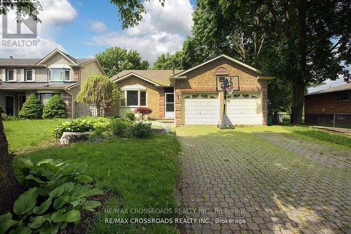 896 Walton Court, Whitby (Williamsburg), ON - Outdoor With Facade