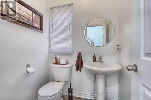 4 Glendower Crescent, Georgina (Keswick North), ON - Indoor Photo Showing Bathroom